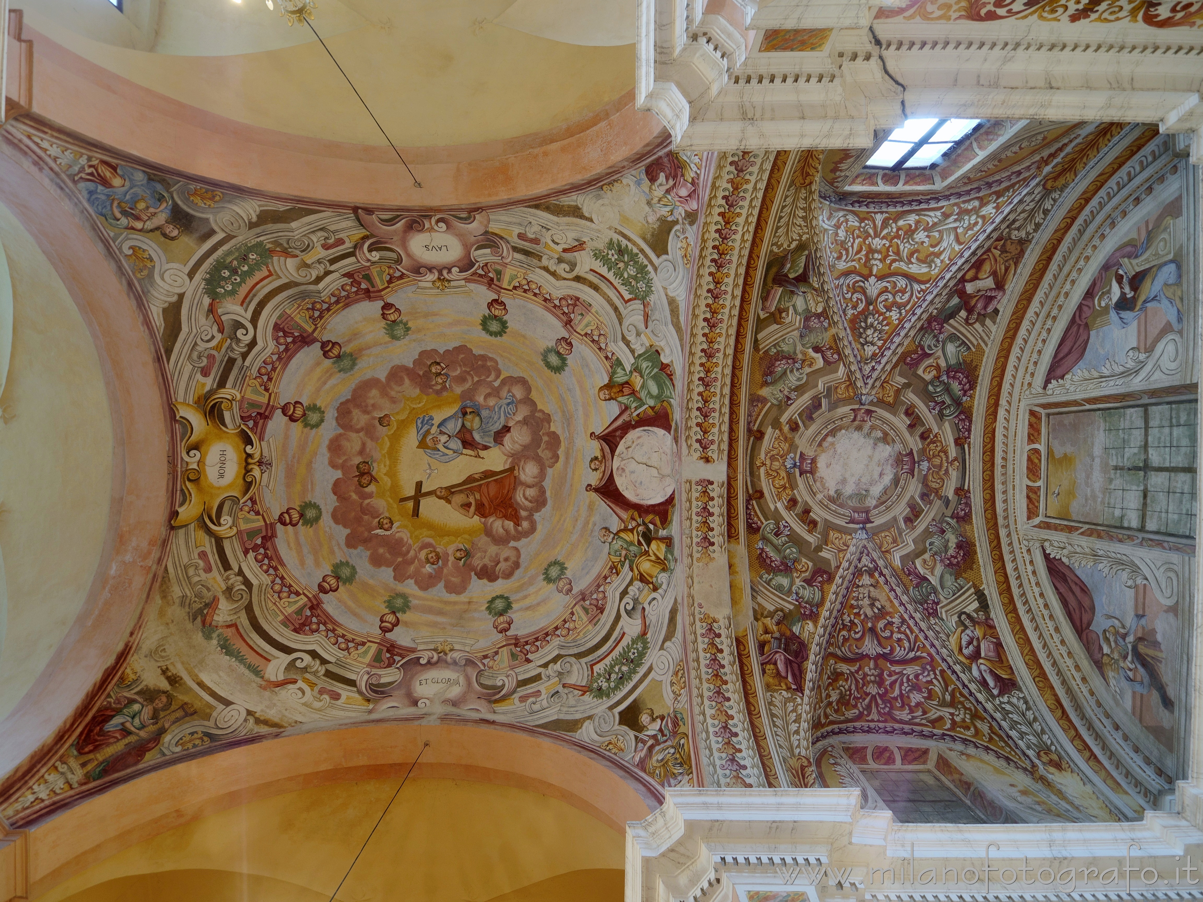 Benna (Biella, Italy) - Vaults of the crossing and of the presbytery of the Church of St. John Evangelist